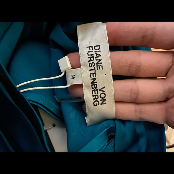 DVF Pleated Halter Top - Picture 6 of 8